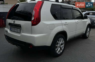 Позашляховик / Кросовер Nissan X-Trail 2012 в 