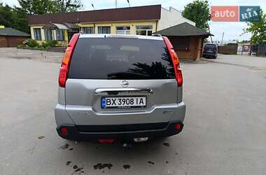 Позашляховик / Кросовер Nissan X-Trail 2010 в 