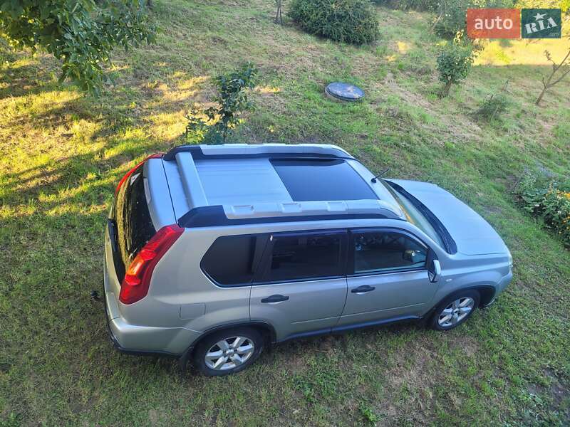 Внедорожник / Кроссовер Nissan X-Trail 2010 в Львове