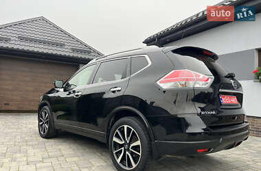 Внедорожник / Кроссовер Nissan X-Trail 2015 в 