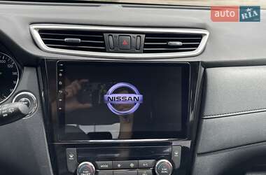 Позашляховик / Кросовер Nissan X-Trail 2015 в 