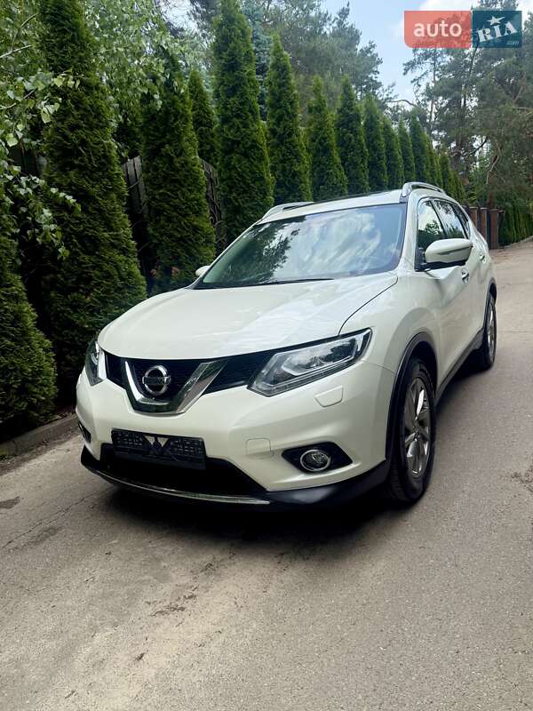 Внедорожник / Кроссовер Nissan X-Trail 2016 в Киеве