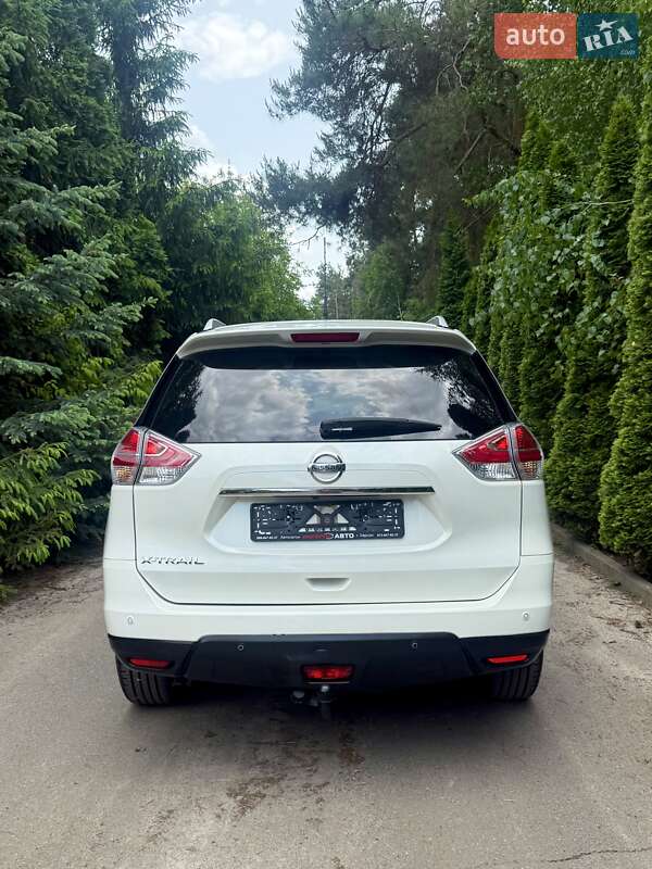 Внедорожник / Кроссовер Nissan X-Trail 2016 в Киеве