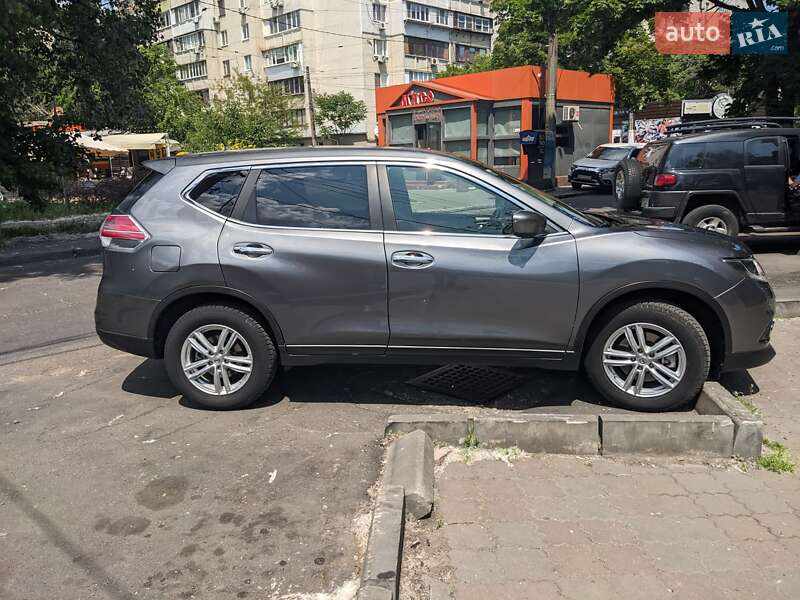 Внедорожник / Кроссовер Nissan X-Trail 2016 в Одессе