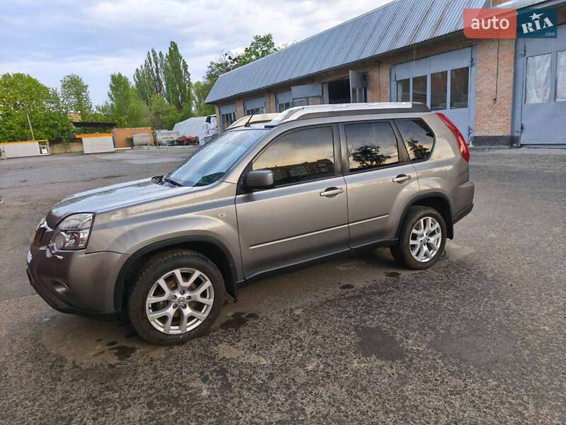 Внедорожник / Кроссовер Nissan X-Trail 2013 в Полтаве