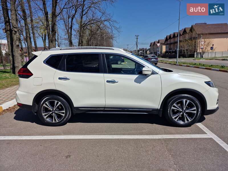 Позашляховик / Кросовер Nissan X-Trail 2017 в Києві