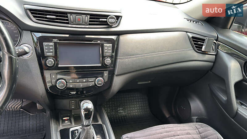 Позашляховик / Кросовер Nissan X-Trail 2017 в Києві