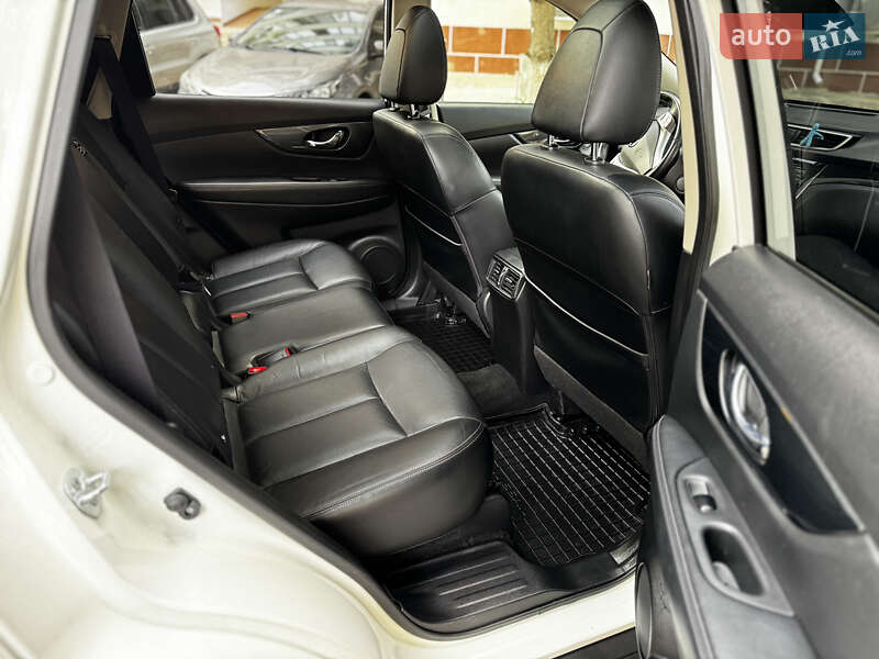 Позашляховик / Кросовер Nissan X-Trail 2017 в Одесі
