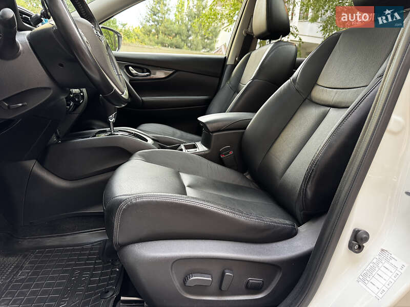 Позашляховик / Кросовер Nissan X-Trail 2017 в Одесі