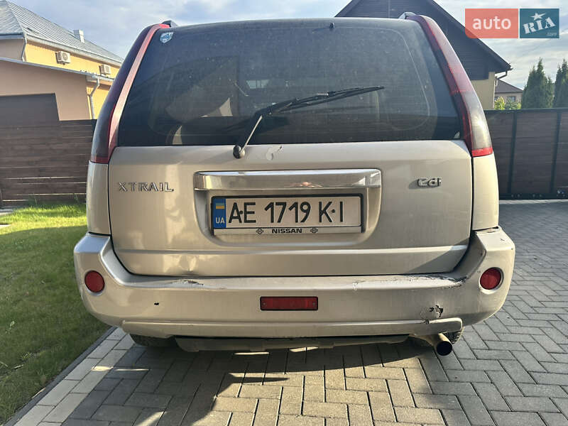 Позашляховик / Кросовер Nissan X-Trail 2006 в Чернівцях