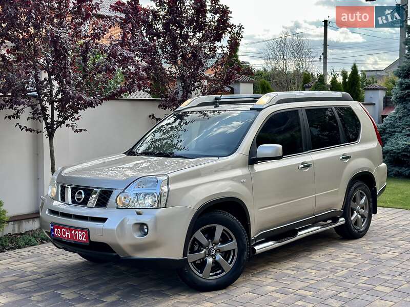 Внедорожник / Кроссовер Nissan X-Trail 2008 в 