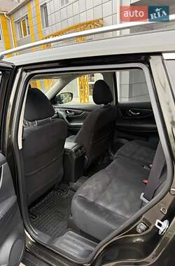 Внедорожник / Кроссовер Nissan X-Trail 2017 в 