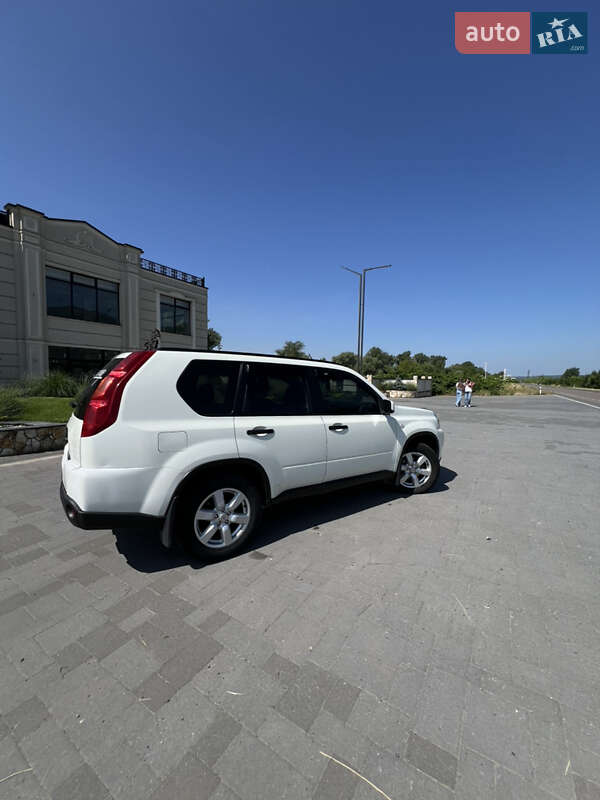 Внедорожник / Кроссовер Nissan X-Trail 2010 в Иршаве