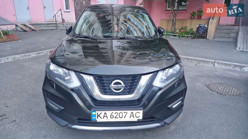Внедорожник / Кроссовер Nissan X-Trail 2019 в 