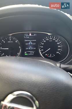 Внедорожник / Кроссовер Nissan X-Trail 2015 в Бердичеве