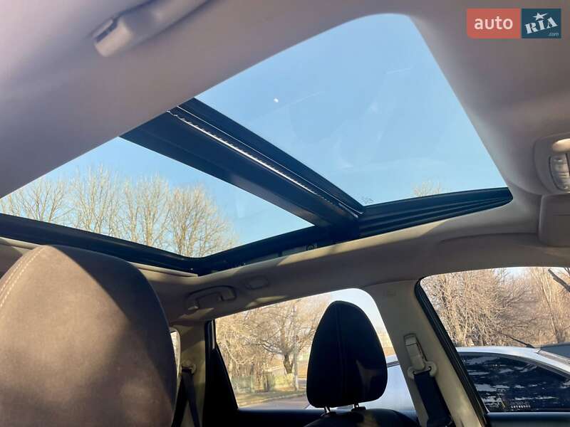 Позашляховик / Кросовер Nissan X-Trail 2015 в Кам'янському