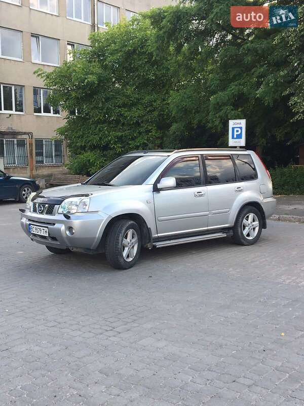 Позашляховик / Кросовер Nissan X-Trail 2005 в Львові