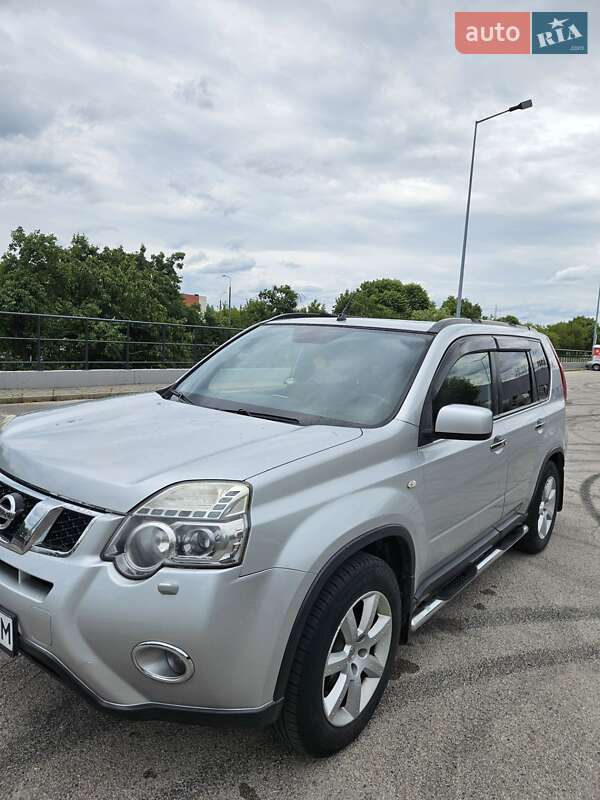 Внедорожник / Кроссовер Nissan X-Trail 2011 в Любешове