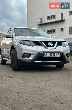 Позашляховик / Кросовер Nissan X-Trail 2017 в Києві