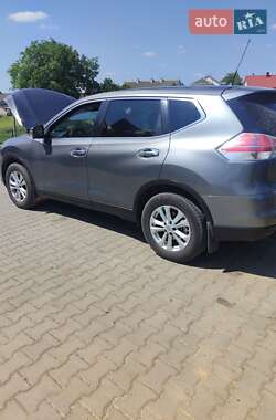Внедорожник / Кроссовер Nissan X-Trail 2015 в Черновцах