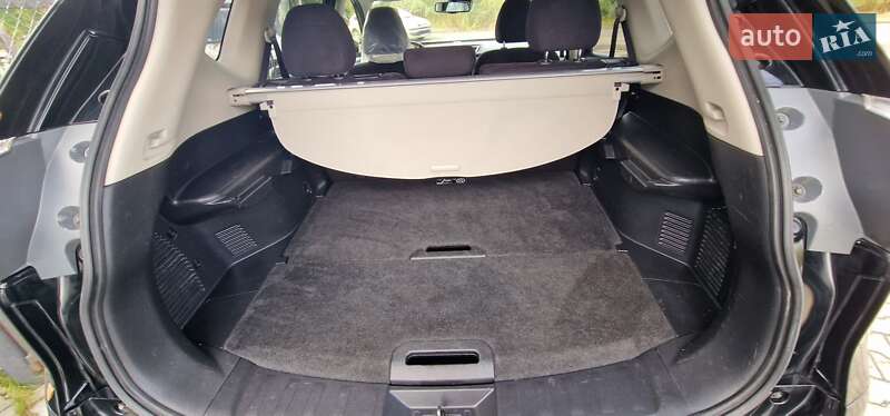 Внедорожник / Кроссовер Nissan X-Trail 2017 в Черновцах