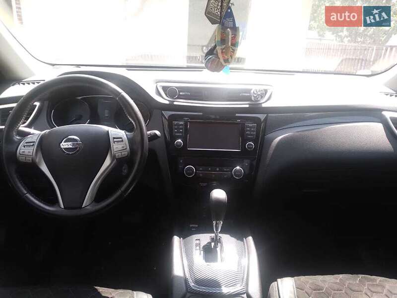 Внедорожник / Кроссовер Nissan X-Trail 2017 в Черновцах