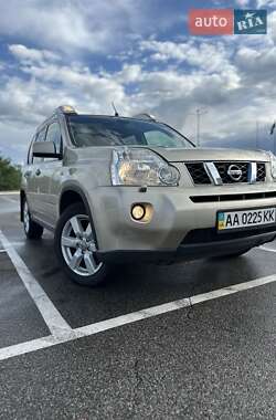 Позашляховик / Кросовер Nissan X-Trail 2007 в Києві