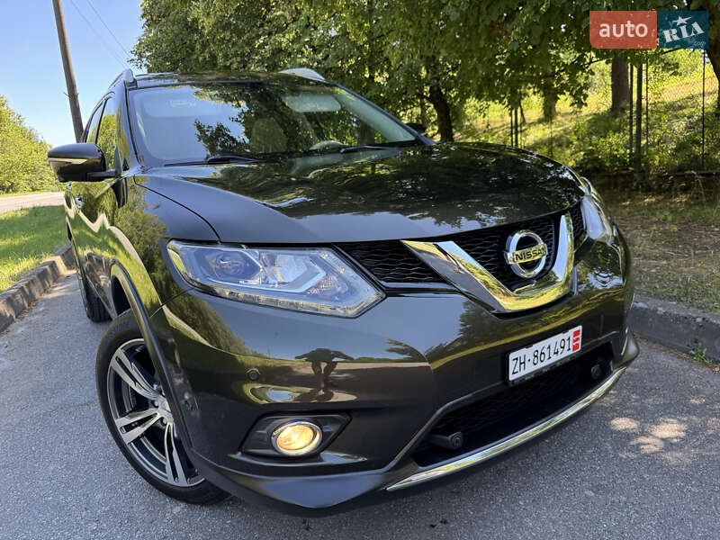 Позашляховик / Кросовер Nissan X-Trail 2016 в 