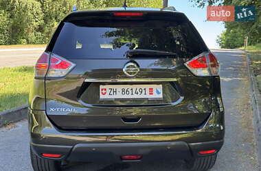 Позашляховик / Кросовер Nissan X-Trail 2016 в 
