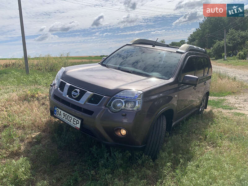 Позашляховик / Кросовер Nissan X-Trail 2010 в Гайвороні