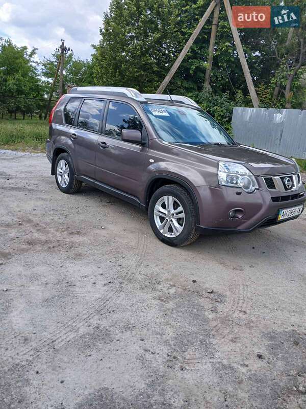 Позашляховик / Кросовер Nissan X-Trail 2013 в Покровському