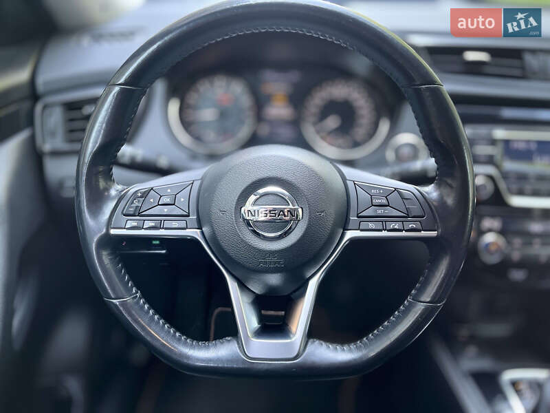 Позашляховик / Кросовер Nissan X-Trail 2018 в Чернігові
