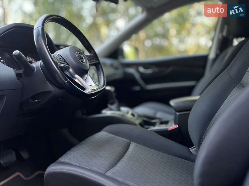 Позашляховик / Кросовер Nissan X-Trail 2018 в Чернігові