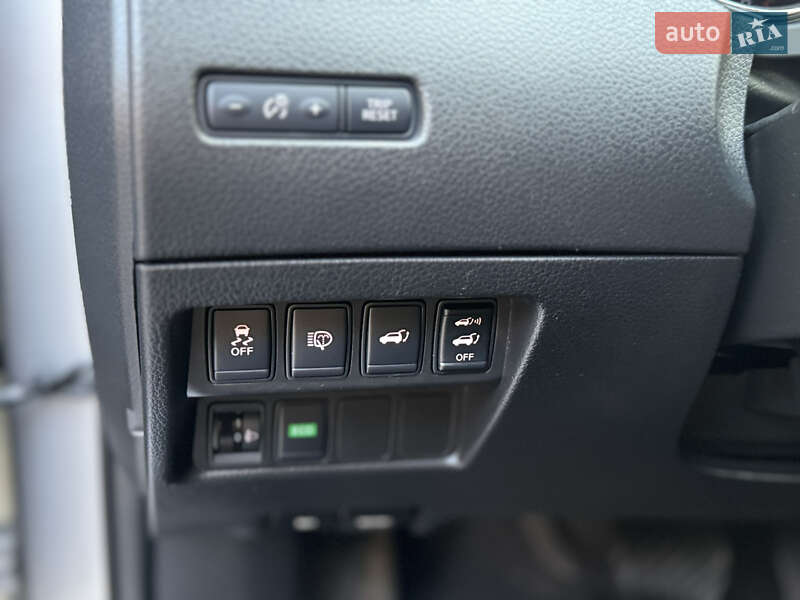 Позашляховик / Кросовер Nissan X-Trail 2016 в Кропивницькому