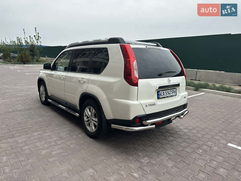 Внедорожник / Кроссовер Nissan X-Trail 2013 в Киеве