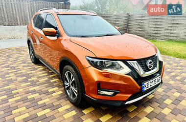 Внедорожник / Кроссовер Nissan X-Trail 2018 в 
