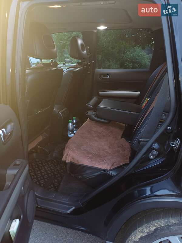 Позашляховик / Кросовер Nissan X-Trail 2012 в Києві