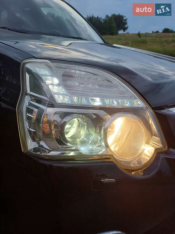 Позашляховик / Кросовер Nissan X-Trail 2012 в Києві