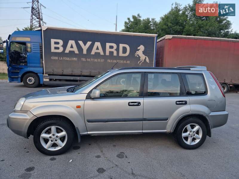Позашляховик / Кросовер Nissan X-Trail 2003 в 