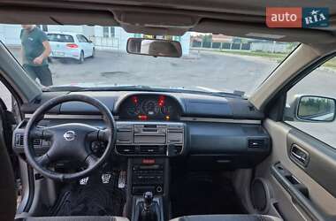 Позашляховик / Кросовер Nissan X-Trail 2003 в 