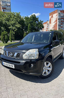 Позашляховик / Кросовер Nissan X-Trail 2008 в Чернівцях