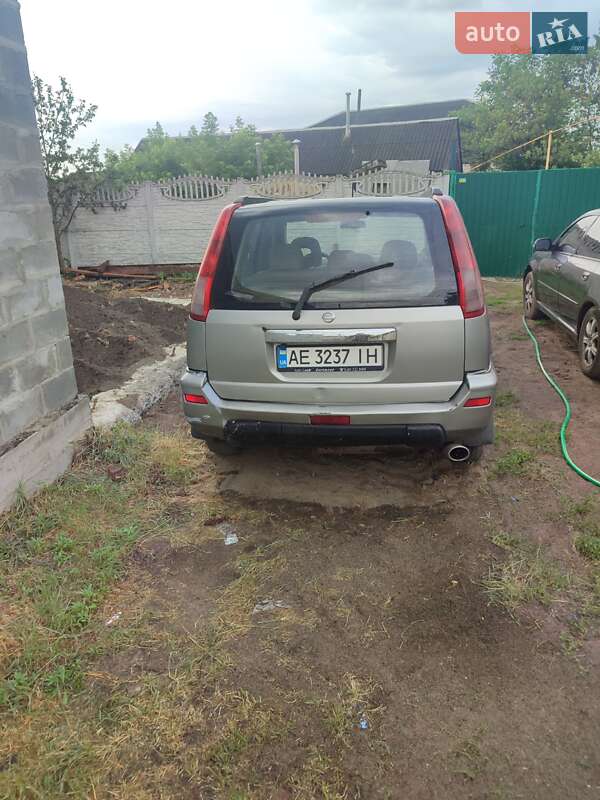 Внедорожник / Кроссовер Nissan X-Trail 2003 в Змиеве