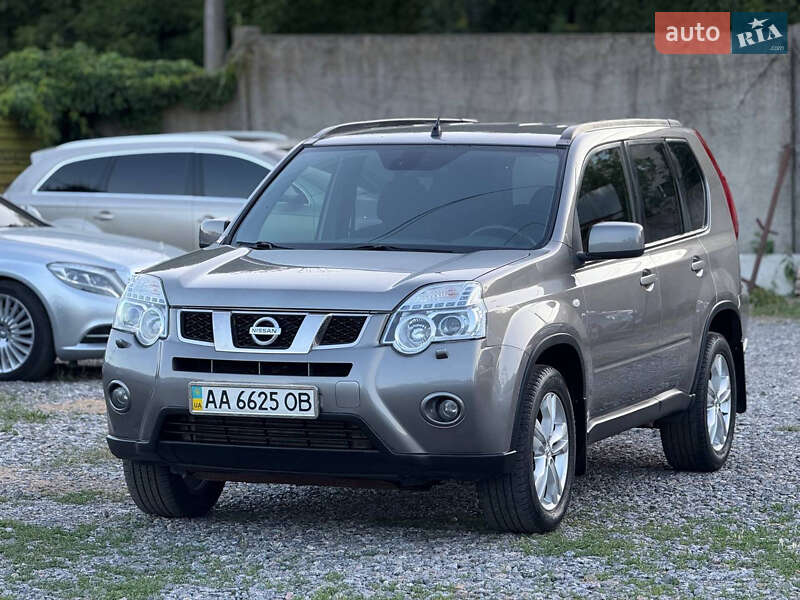 Внедорожник / Кроссовер Nissan X-Trail 2013 в Виннице