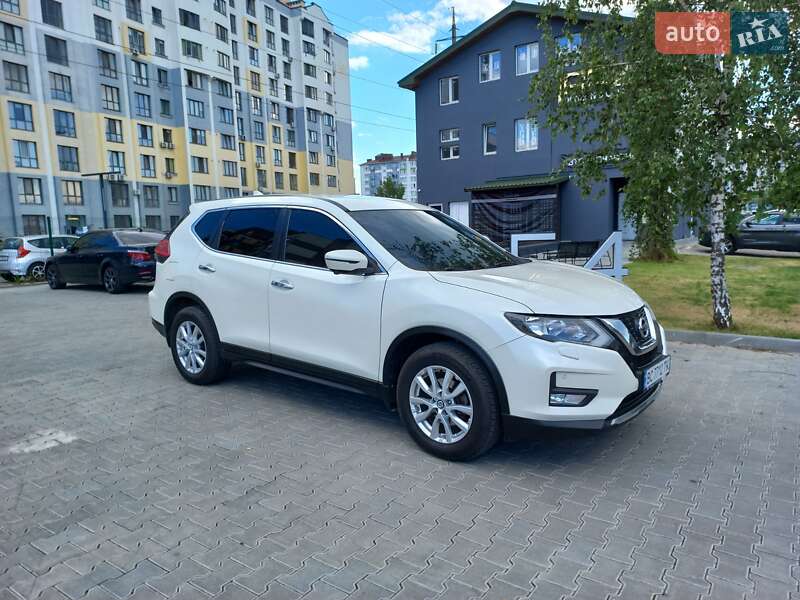 Внедорожник / Кроссовер Nissan X-Trail 2018 в Львове