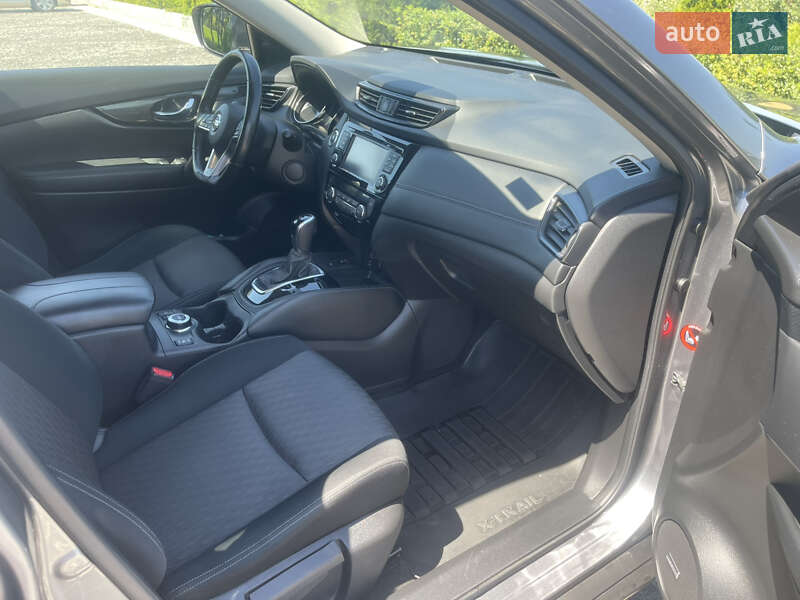 Внедорожник / Кроссовер Nissan X-Trail 2020 в Днепре