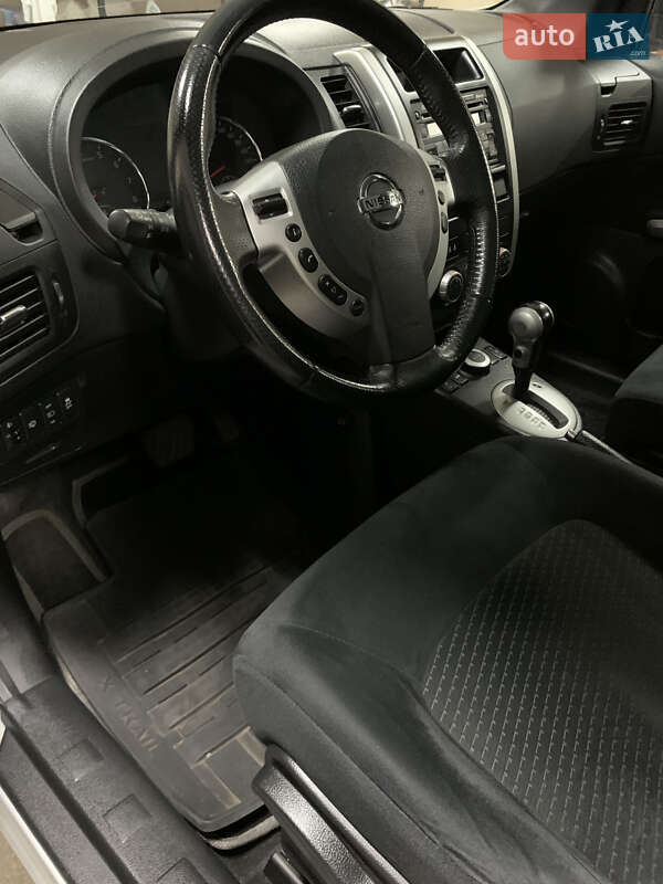 Позашляховик / Кросовер Nissan X-Trail 2011 в Києві