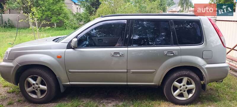 Внедорожник / Кроссовер Nissan X-Trail 2002 в Гостомеле