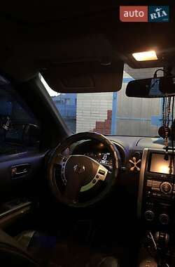 Внедорожник / Кроссовер Nissan X-Trail 2012 в 