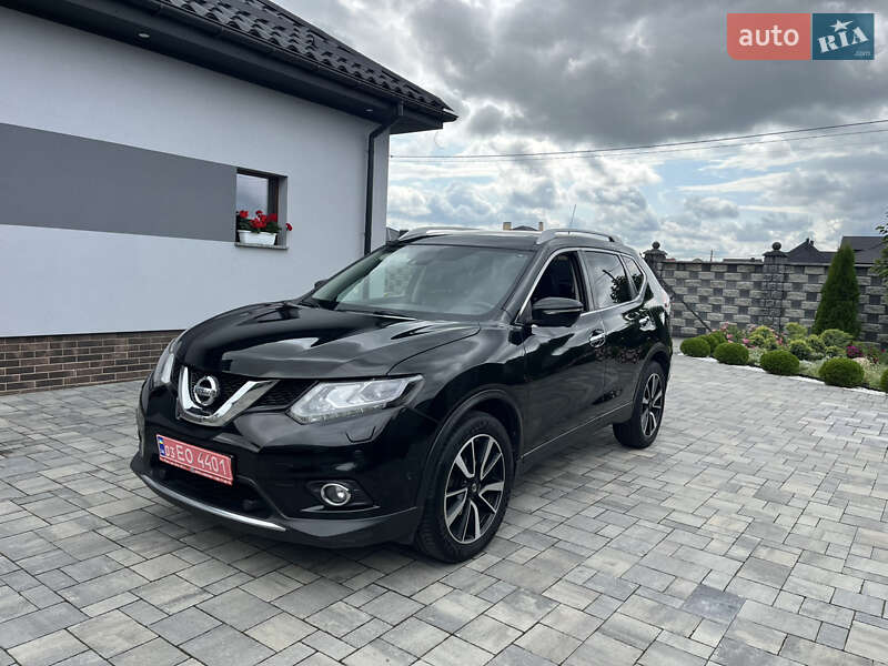 Внедорожник / Кроссовер Nissan X-Trail 2015 в Ровно