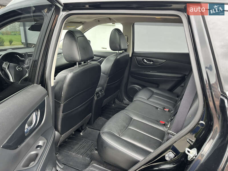 Внедорожник / Кроссовер Nissan X-Trail 2015 в Ровно